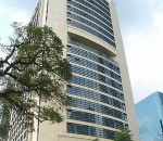 Menara Chan Plaza 138 & Hotel Maya is located in the same building. 